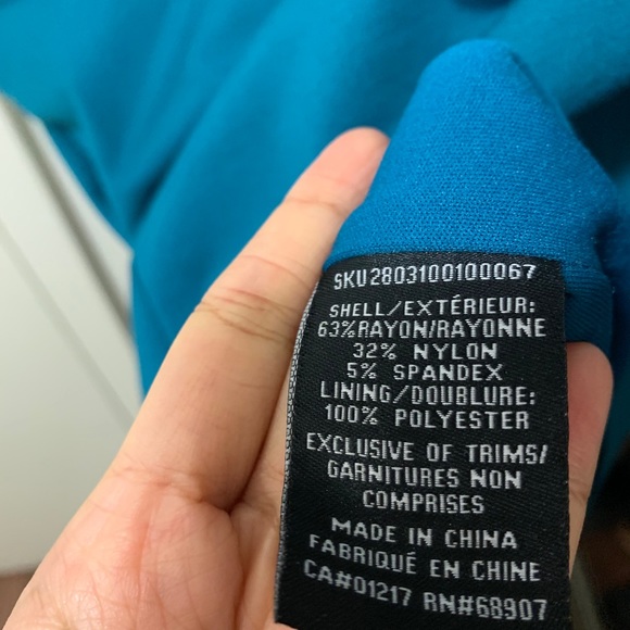 Le Chateau body con dress in size S/P NWT - Picture 4 of 5